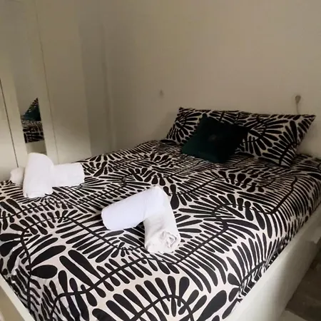 Lovely En Piso Compartido Проживание в семье *